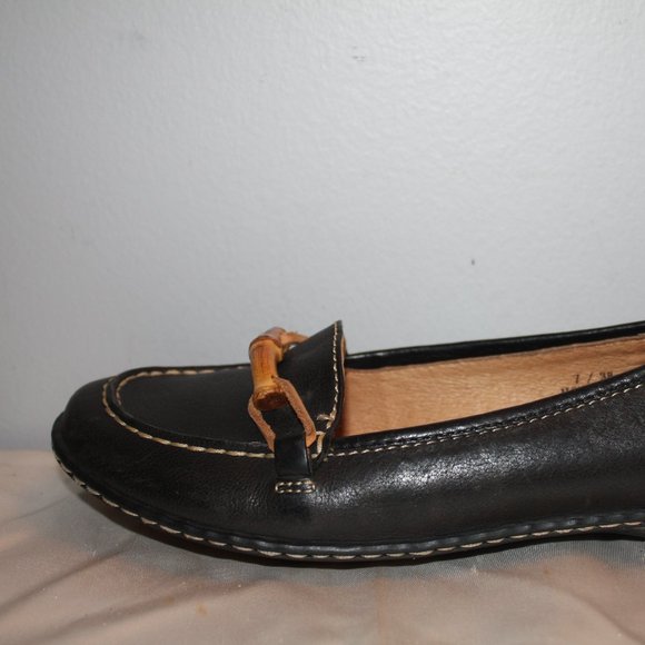 Born Ladies' Black Leather Loafers Sz 7 M - Picture 2 of 5